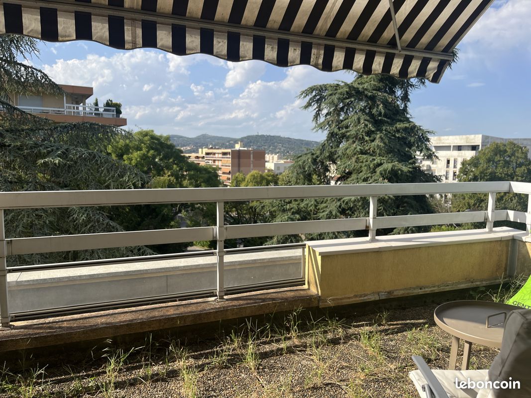Appartement 1 pièce 26 m² · à Caluire-Et-Cuire · 26 m² · 160 000 €
