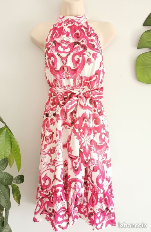 Robe d'été fleurie rose et blanche à volants Shein Taille S