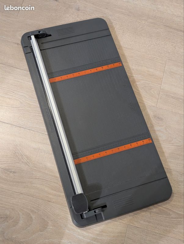 Massicot rotatif rogneuse Fiskars grand format (image 1)