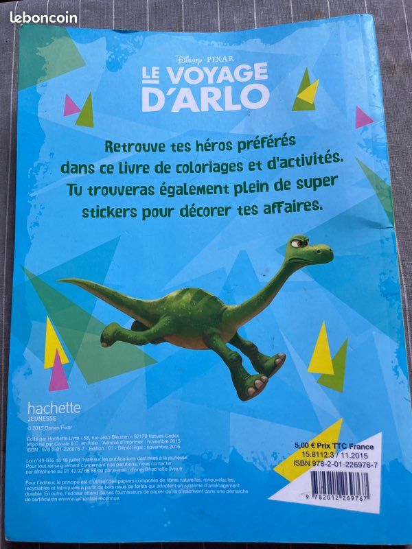Cahier coloriages, jeux et stickers (image 2)