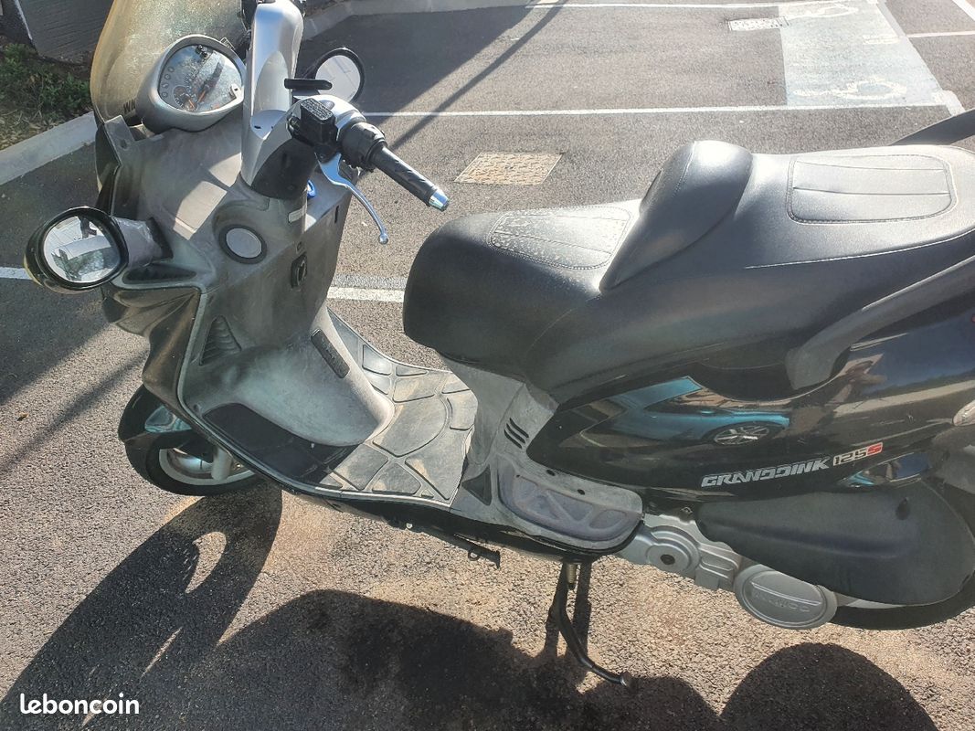Kymco grand dink 125cc Motos