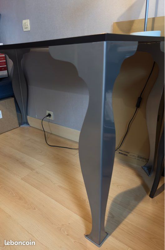 Bureau pieds baroque (image 1)