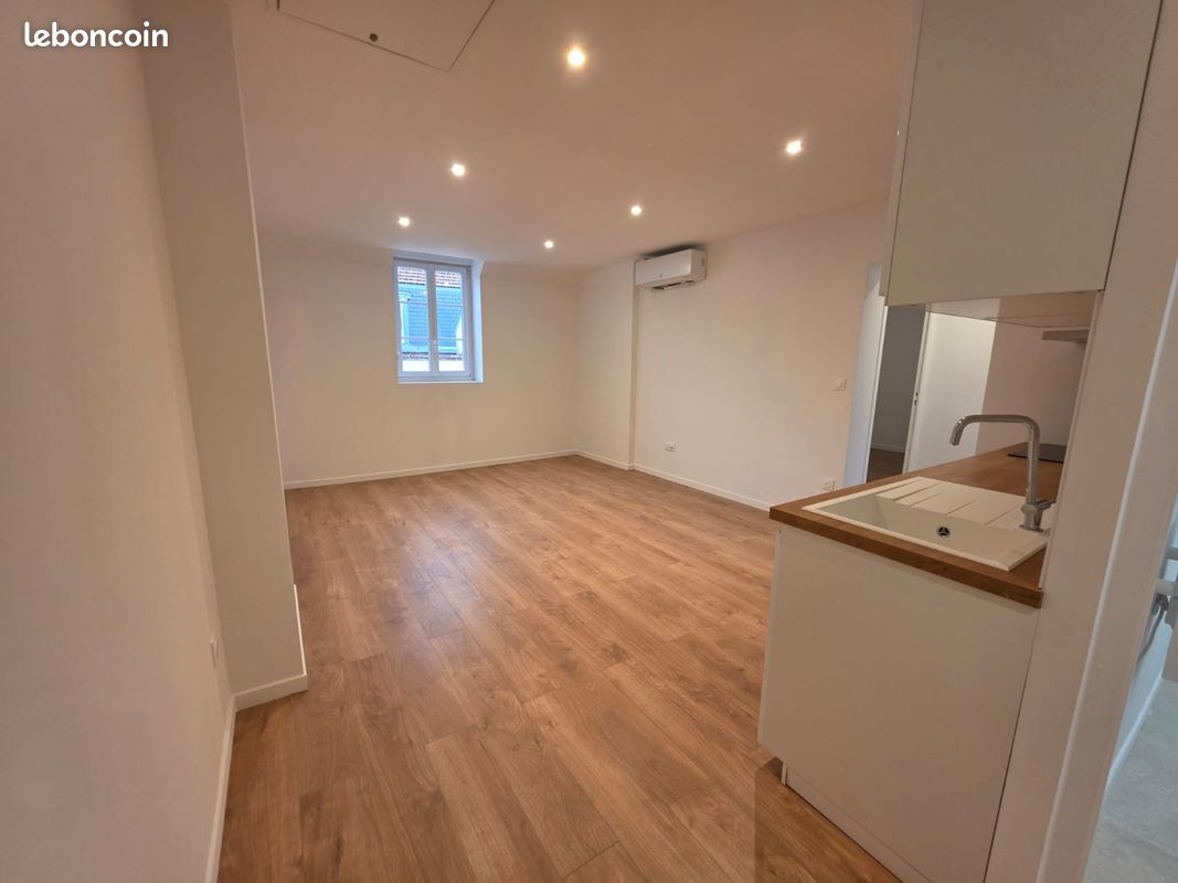 Appartement 3 pièces 62 m² · à Reims · 61,8 m² · 900 €/mois