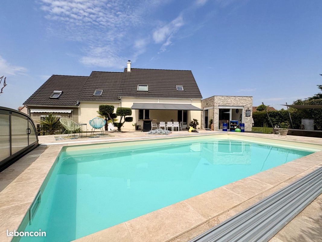 Maison 11 pièces 204 m² · à Chécy · 204 m² · 579 900 €