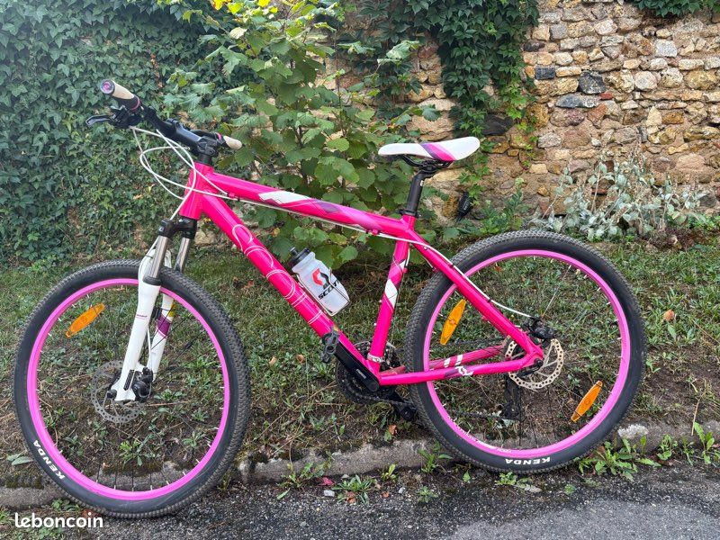 Mountain Bikes Scott Contessa 630 Pink VTT Scott Contessa 630 Vélos