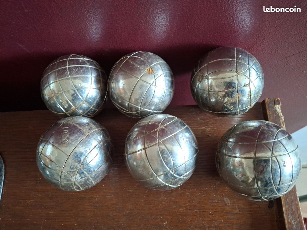 8 Boules De Pétanque Obut DOG Vintage - Acier - Fabrication Française - Occasion