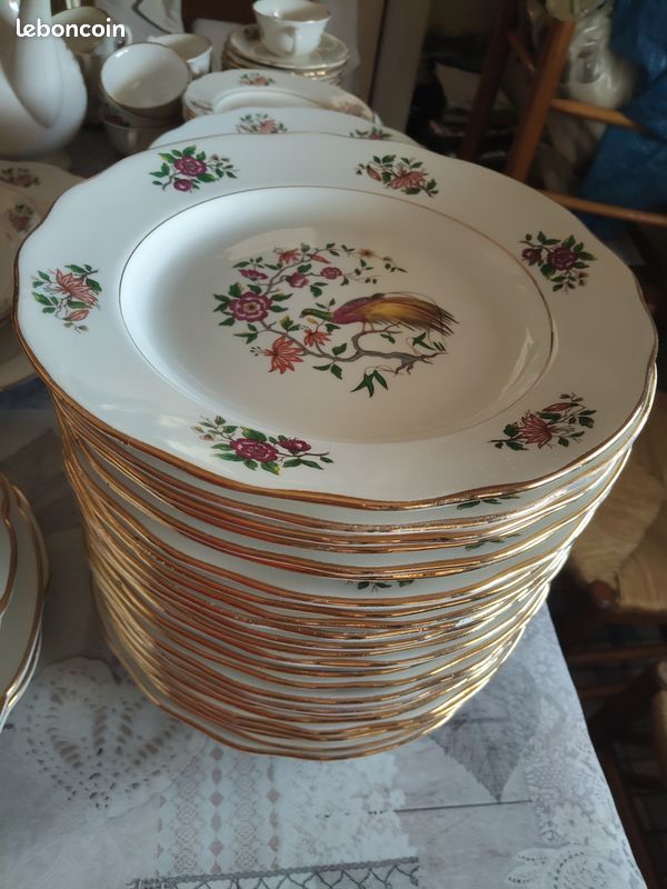SERVICE DE TABLE Complet Porcelaine « Royal Doulton » Excellent État, Comme Neuf EUR 2.800,00 - FR