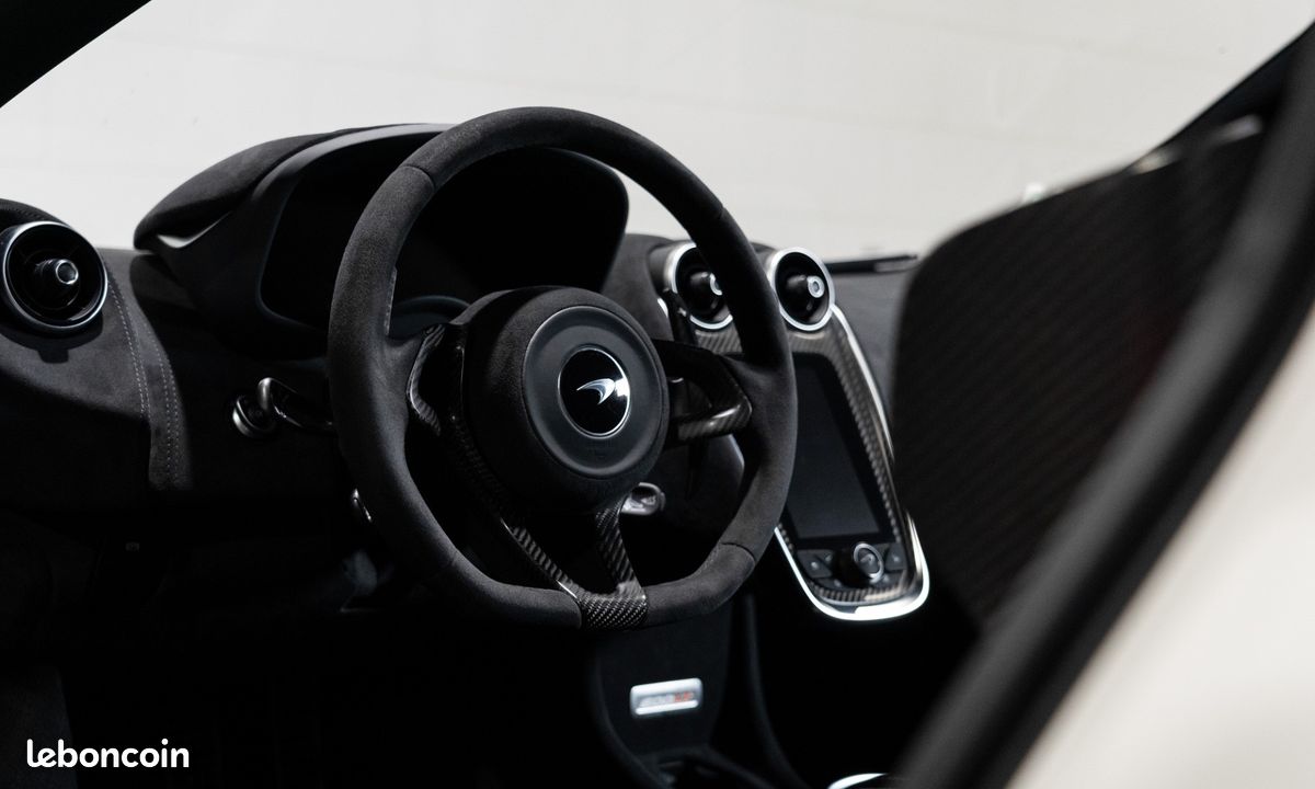 MCLAREN 600 LT V8 600 – FRANÇAISE / Baquets Senna / Cam Recul / Arceau / Carbone / Harnais / 1568E/Mois (image 31)