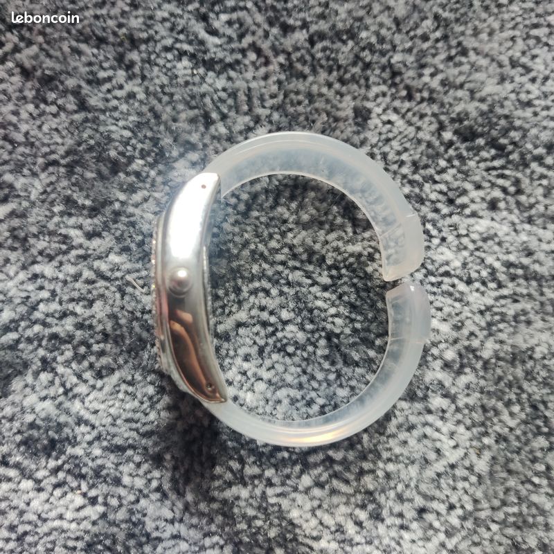 Montre femme quartz bracelet tissu fleur colorée cadran paon