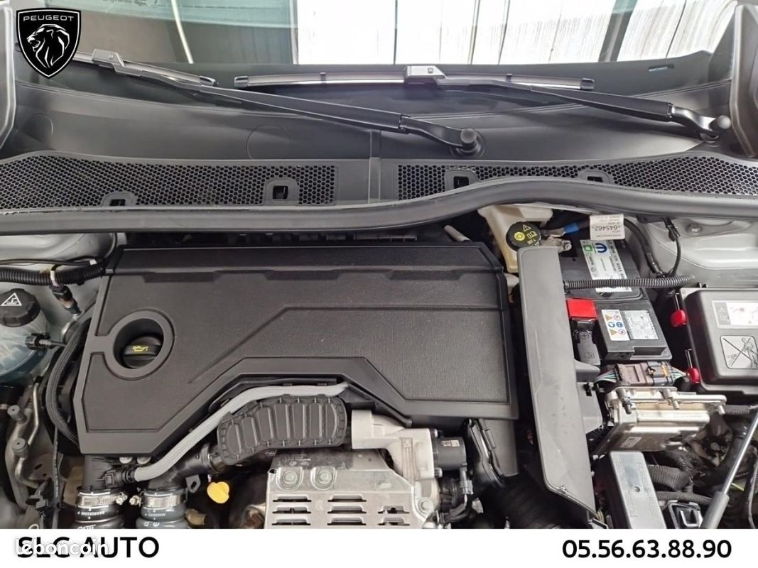 Peugeot 2008 1.2 Hybrid 145ch Allure e-DCS6 (image 13)