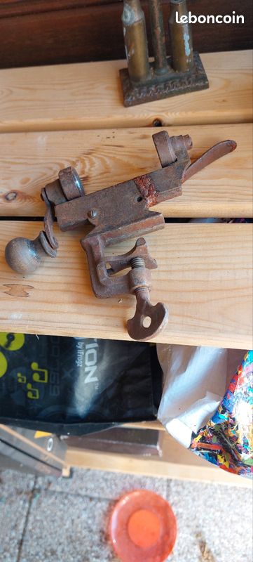 Sertisseuse de table armurerie (image 1)
