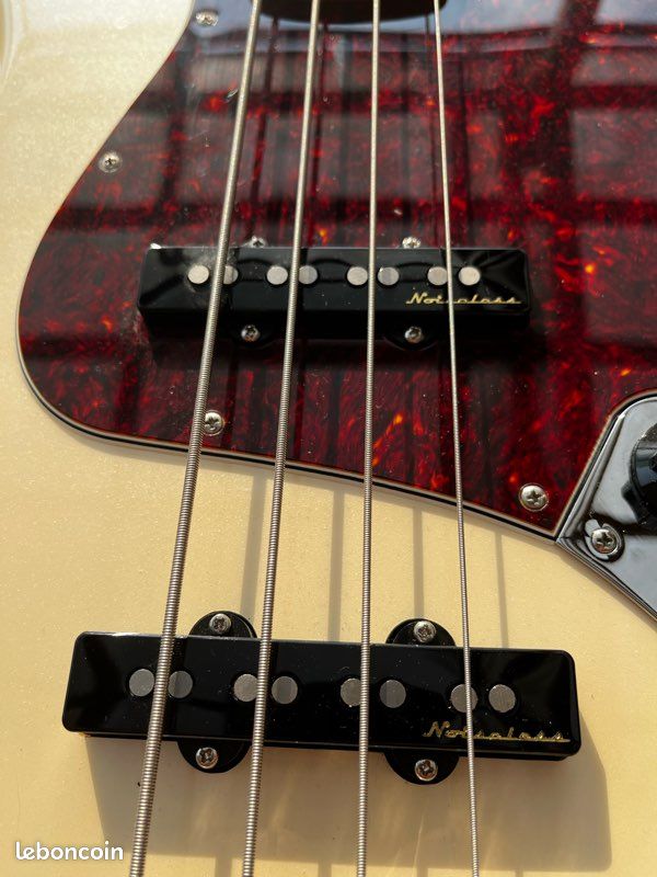 Fender Jazz Bass Player Plus (image 4)