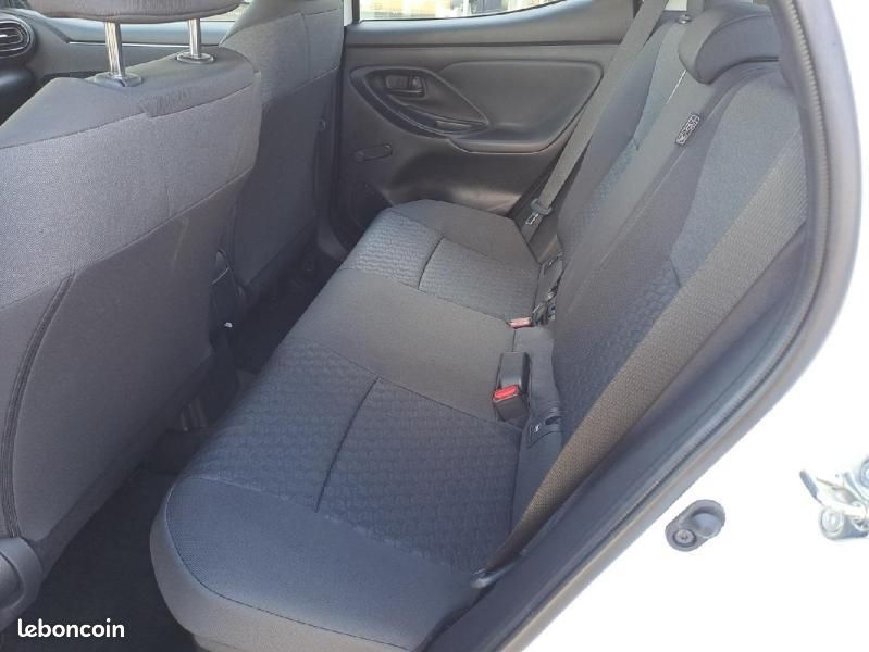 Toyota Yaris 116h Dynamic Business 5p + Programme Beyond Zero Academy MY22 (image 16)