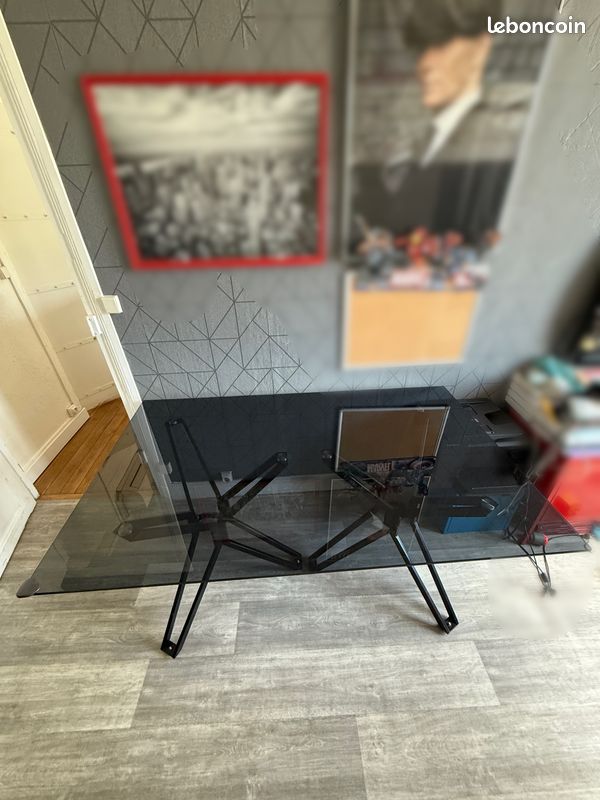 Table design en verre trempé (image 2)
