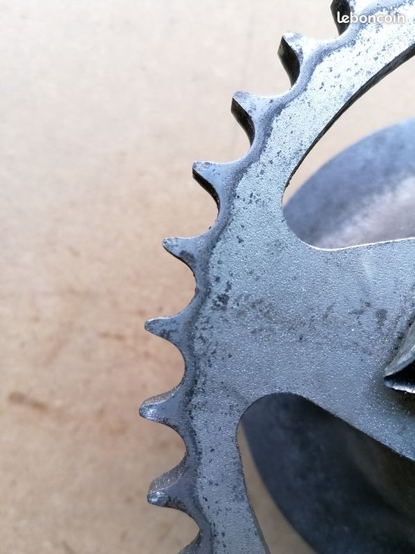 Couronne + support Suzuki 125 TUX GN (image 2)
