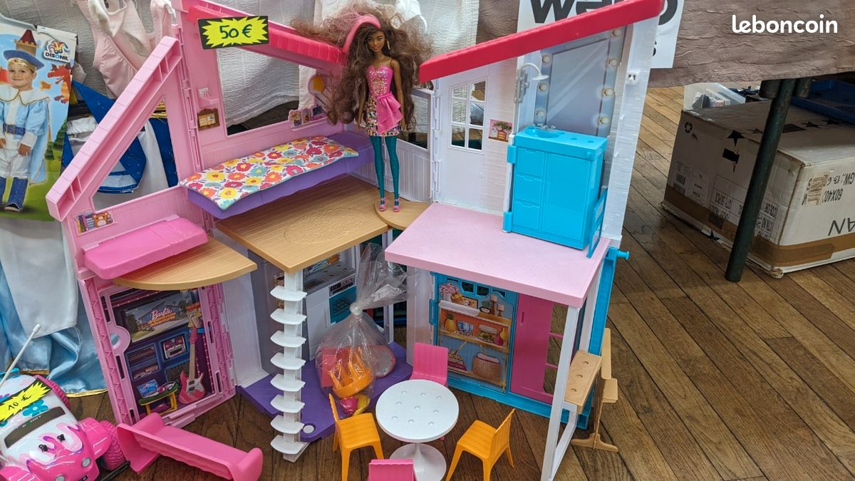Maison de Barbie (image 1)