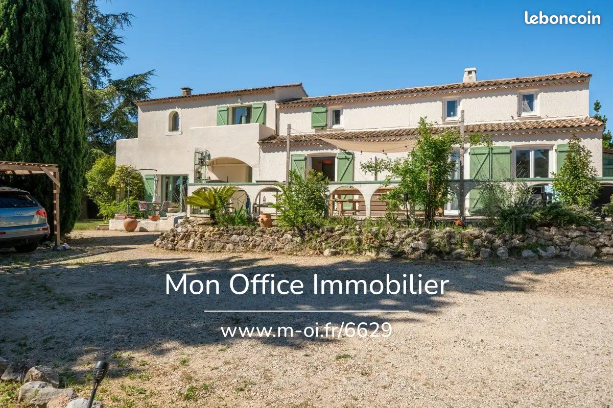 Maison 8 pièces 240 m² · à Aix-en-Provence · 240 m² · 927 000 €