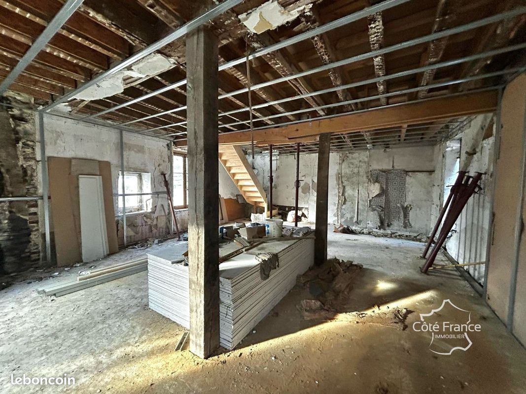 Local commercial 5 pièces 199 m² · à Brienon-sur-Armançon · 199 m² · 99 000 €