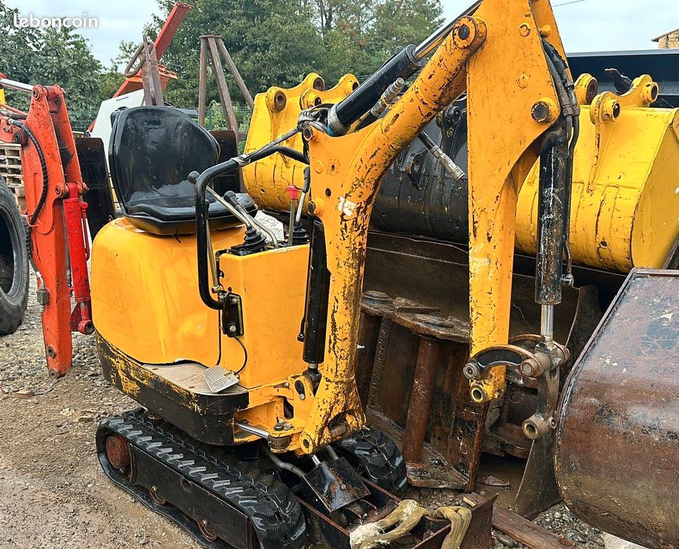 JCB 8008 CTS à 5900 HT (image 2)