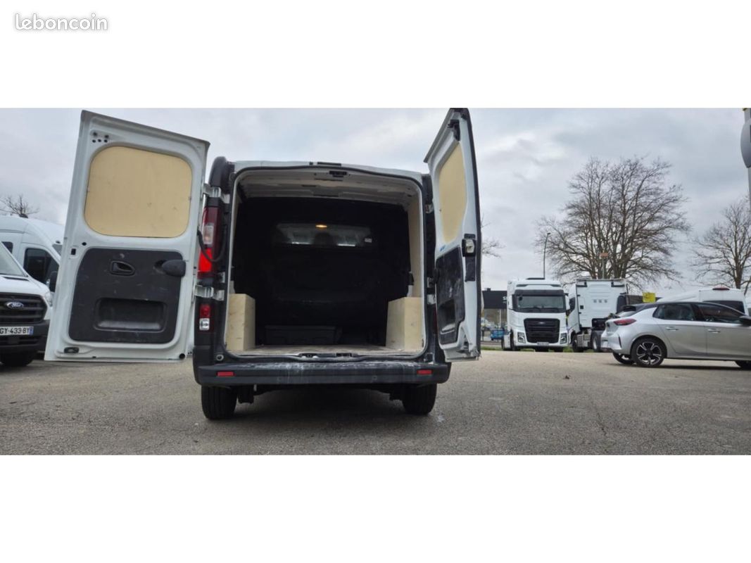 RENAULT TRAFIC L1H1 3000 Kg 2.0 Blue dCi - 130 III CABINE APPROFONDIE Confort (image 5)