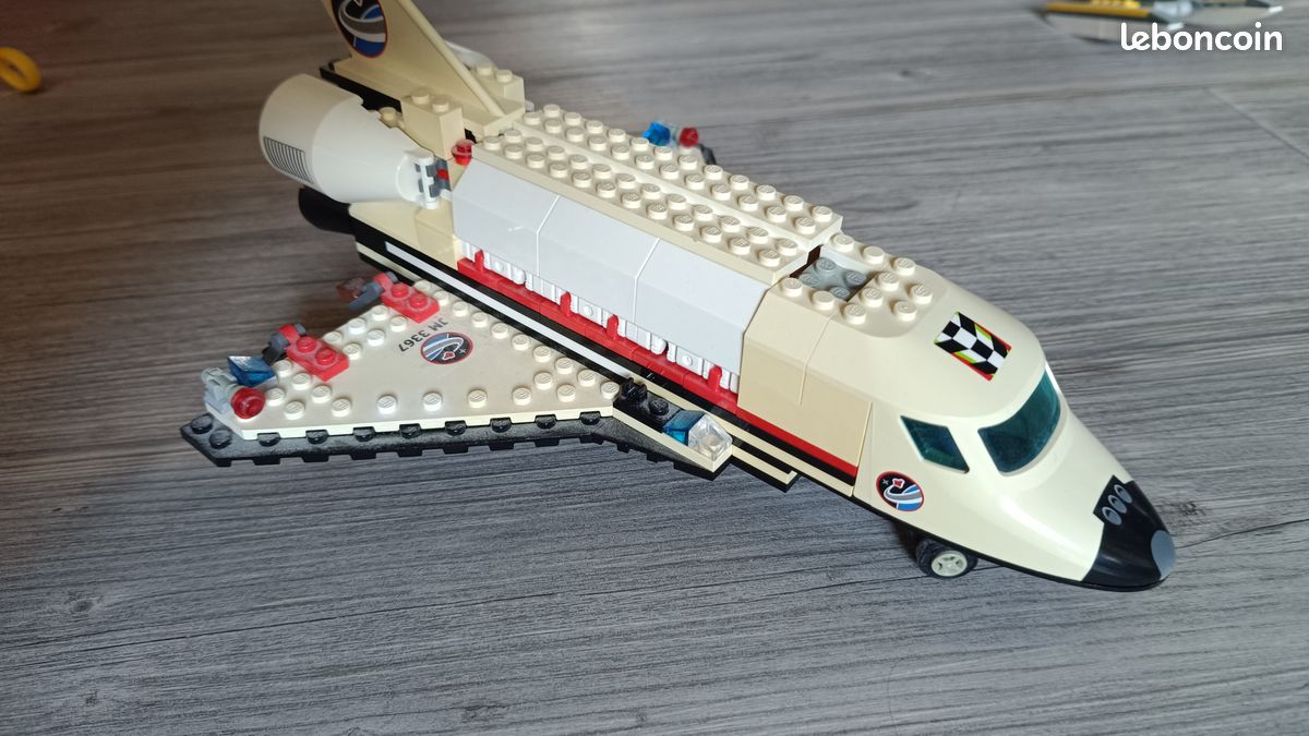 Lego - Navette spatiale (image 1)