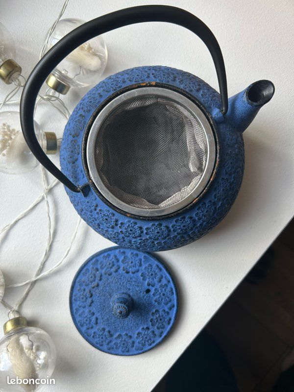 Théière fonte » traditionnelle bleue » capacité 750 ml - Folie Organic