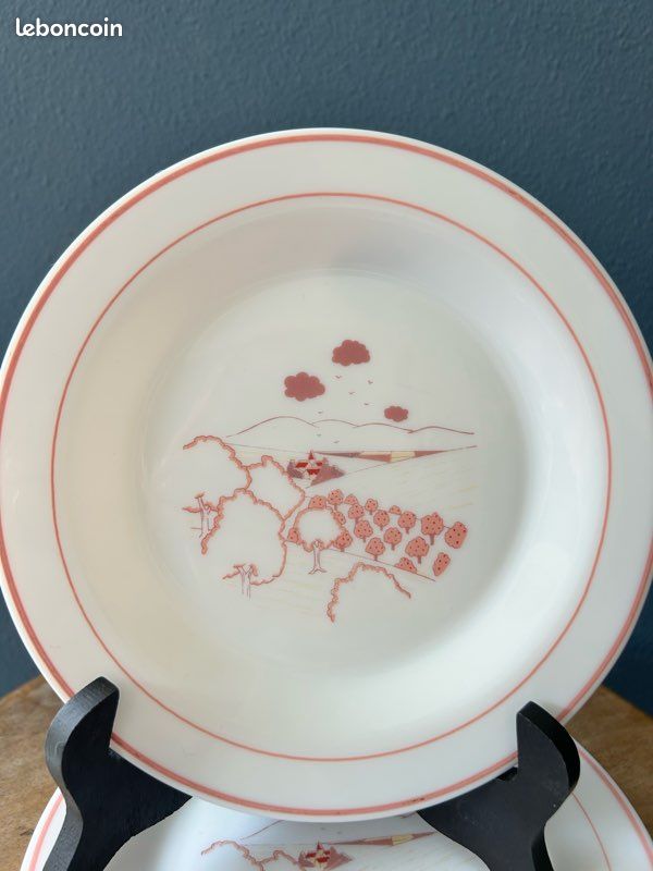 8 assiettes Arcopal vintage (image 2)