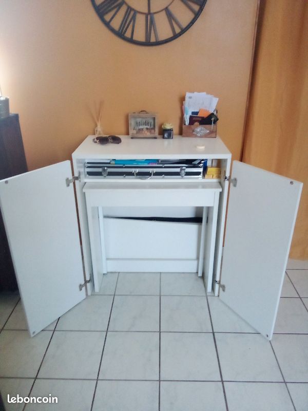 Console table (image 2)