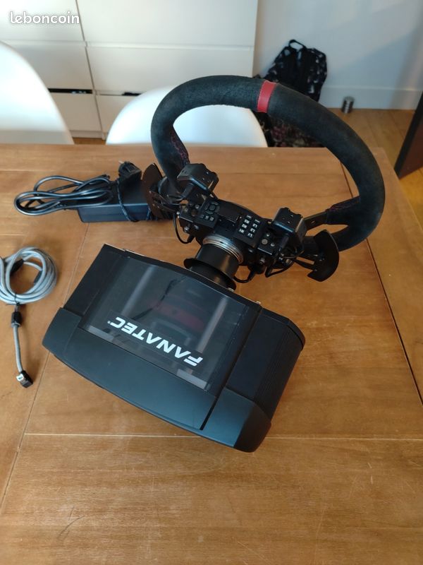 Fanatec ClubSport V2.5 + Hub + QR1 + volant RRS – Sim Racing PC (Thrustmaster / Logitech / Moza) (image 3)