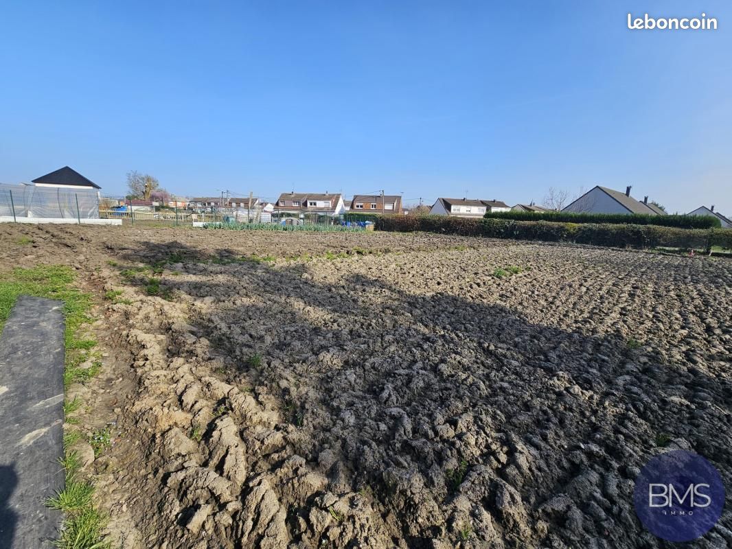 Terrain 618 m² · à Leforest · 73 000 €