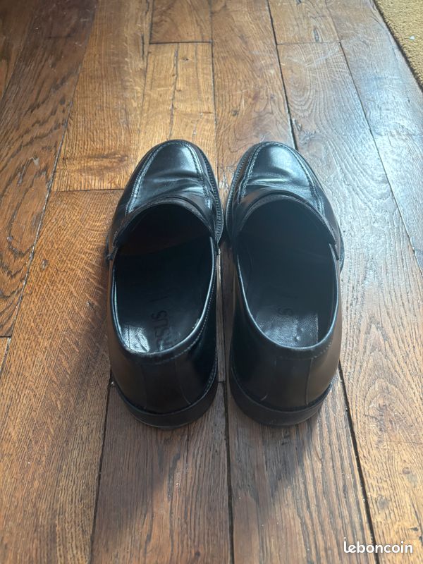 Mocassins Versus Versace (image 8)