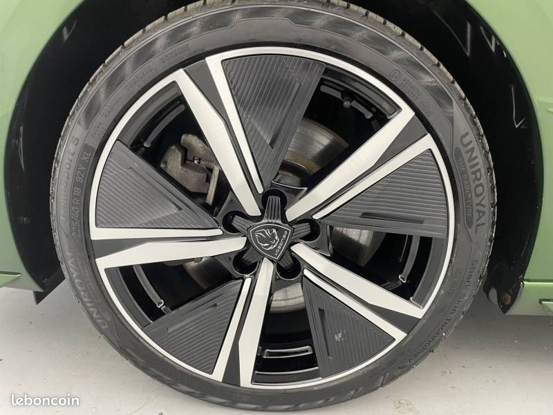 Peugeot 308 PHEV 225 e-EAT8 GT (image 17)