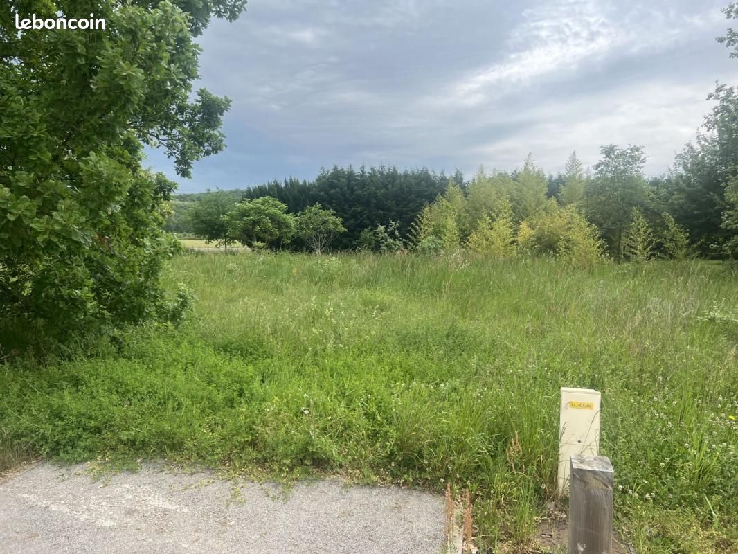 Terrain 550 m² Bressols · 55 000 €