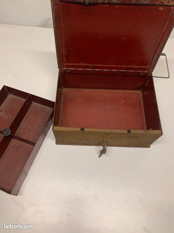 Ancien Coffre acier (image 5)