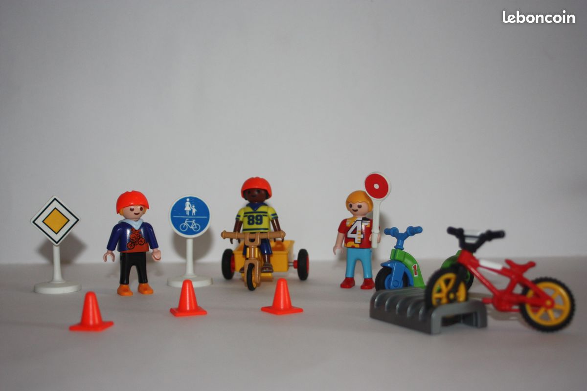 Playmobil velos et panneaux de circulation (image 1)