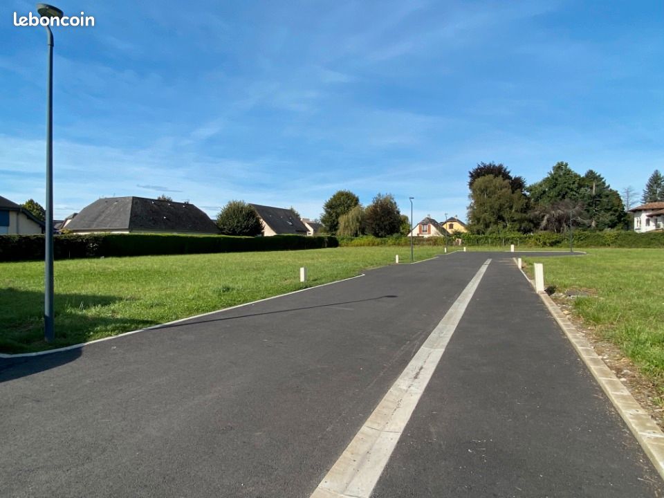 Terrain 581 m² Odos · 69 720 €