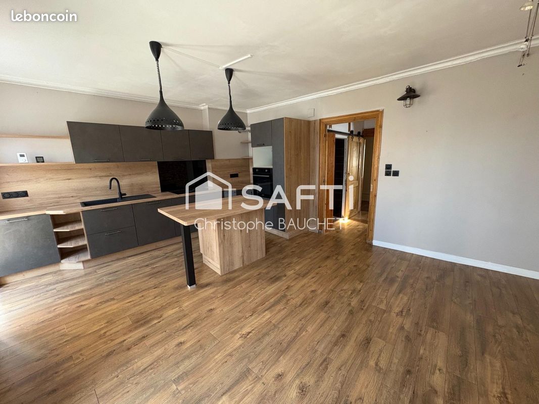 Maison 6 pièces 150 m² · à Jujurieux · 150 m² · 199 000 €