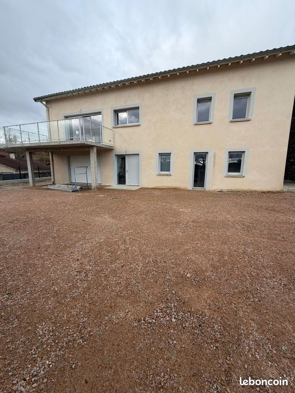Maison 4 pièces 139 m² · à Beauzac · 139 m² · 1 100 €/mois