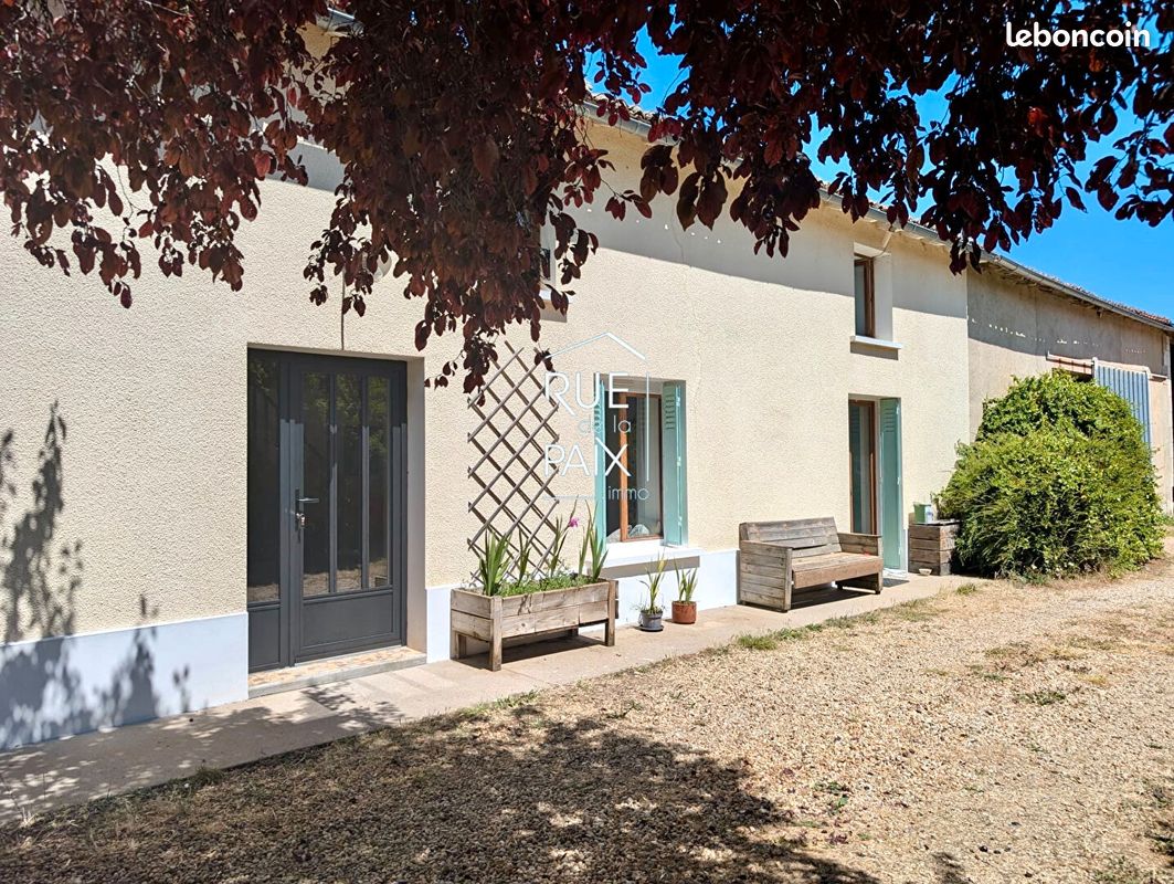 Maison 5 pièces 144 m² · à Champigny en Rochereau · 144 m² · 248 000 €