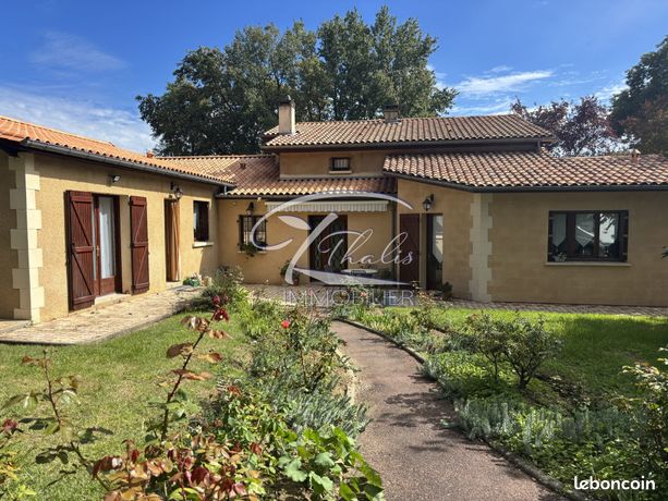 Propriété 9 pièces 285 m²