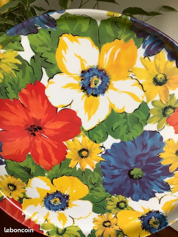 Plateau rond en melaminé vintage , plateau Mebel , Italy , estival , grandes fleurs (image 3)