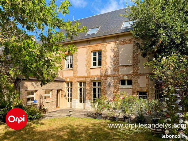 Maison 7 pièces 225 m²