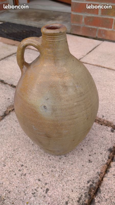 Vase en grès (image 1)