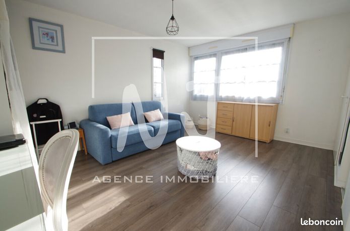 Studio 1 pièce 27 m²