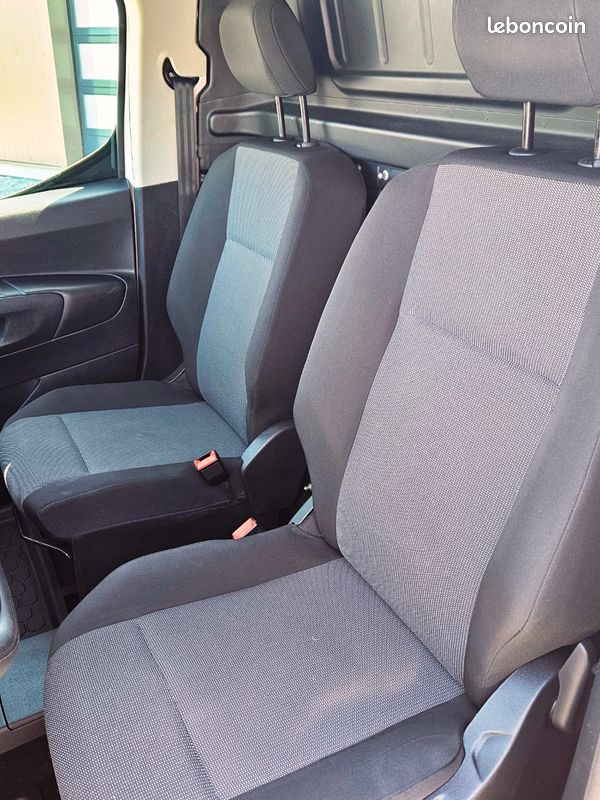 Citroen berlingo blue hdi 100 cv driver (image 6)