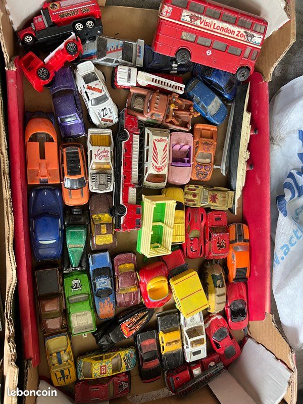 Lot 43 Voitures Miniatures + Bus + Camions - Majorette Matchbox Hot Wheels - Vintage (image 1)