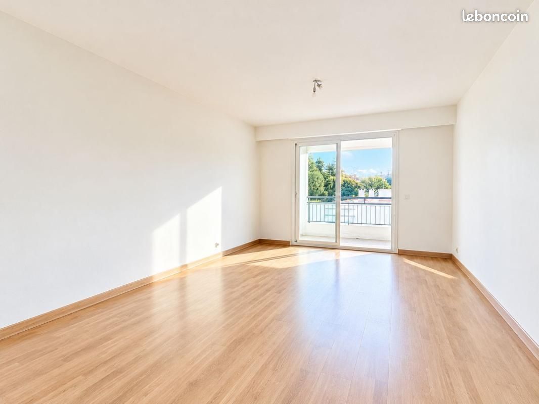 Appartement 1 pièce 28 m² · à Cannes · 28 m² · 195 000 €