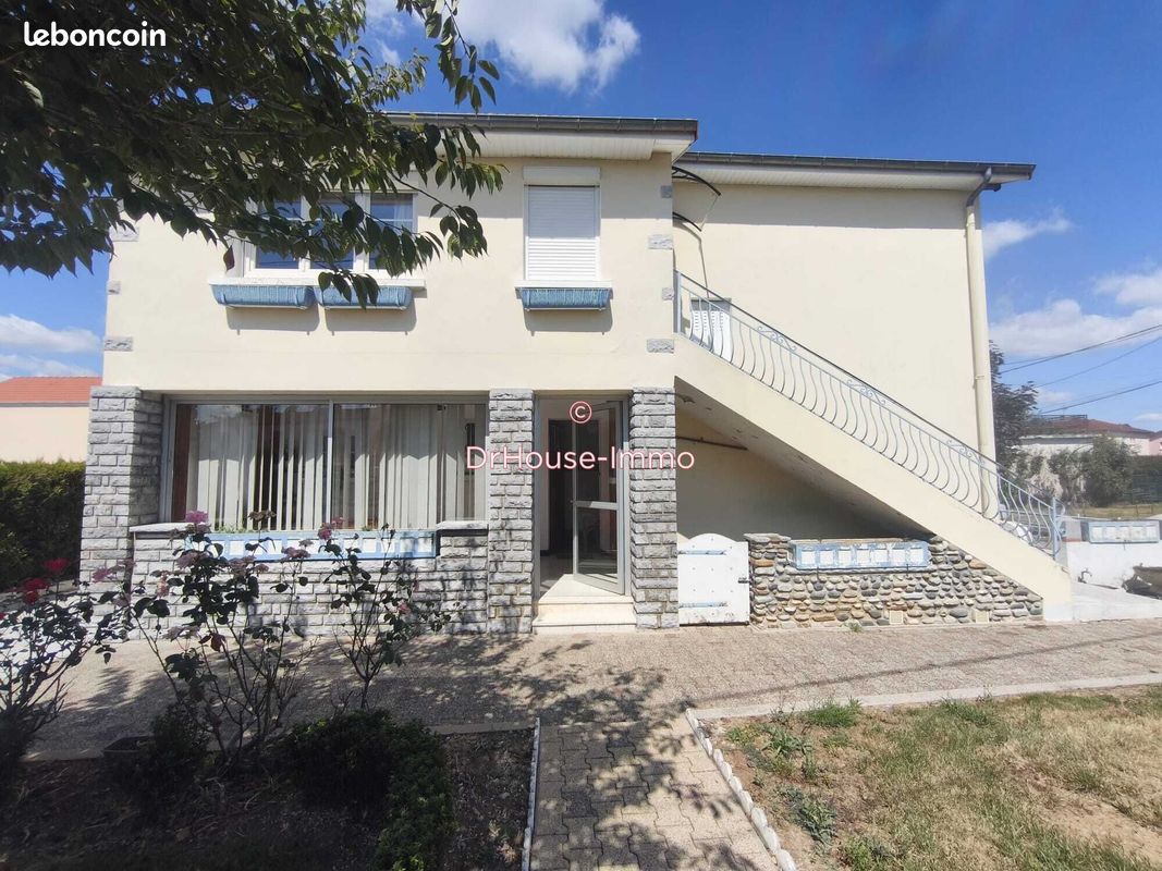 Maison 7 pièces 140 m² · à Oloron-Sainte-Marie · 140 m² · 189 000 €