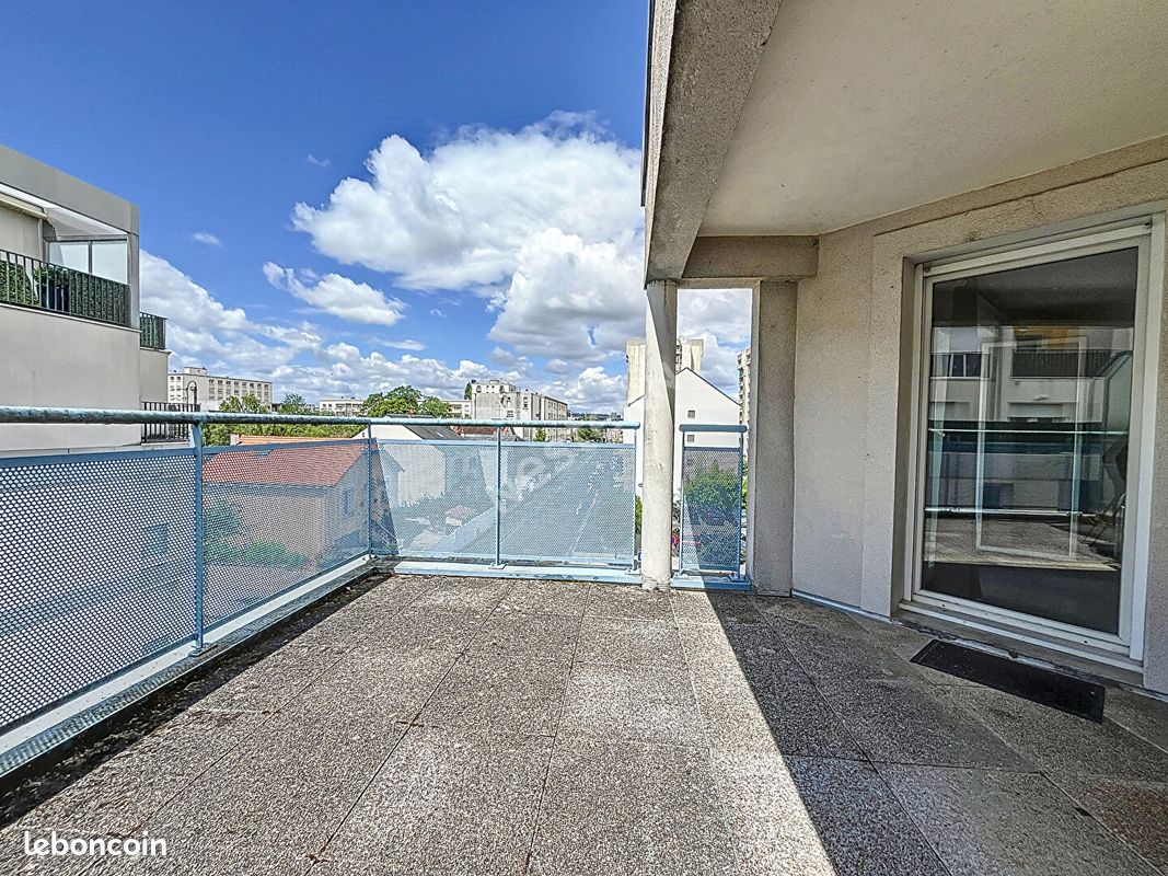 Appartement 1 pièce 32 m² · à Joué-lès-Tours · 32 m² · 550 €/mois