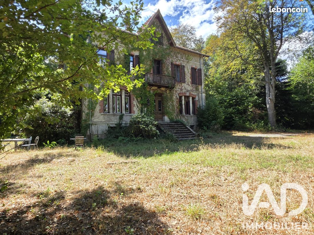 Maison 12 pièces 399 m² · à Saint-Amans-Soult · 399 m² · 459 000 €